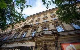 Exclusive & Stylish Central Apartment In The Heart Of Budapest